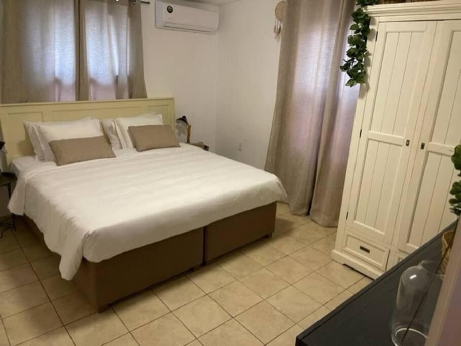 Villa Susanna 3 Bedroom 2 Bathroom House Sleeps 6Plus Willemstad Luaran gambar
