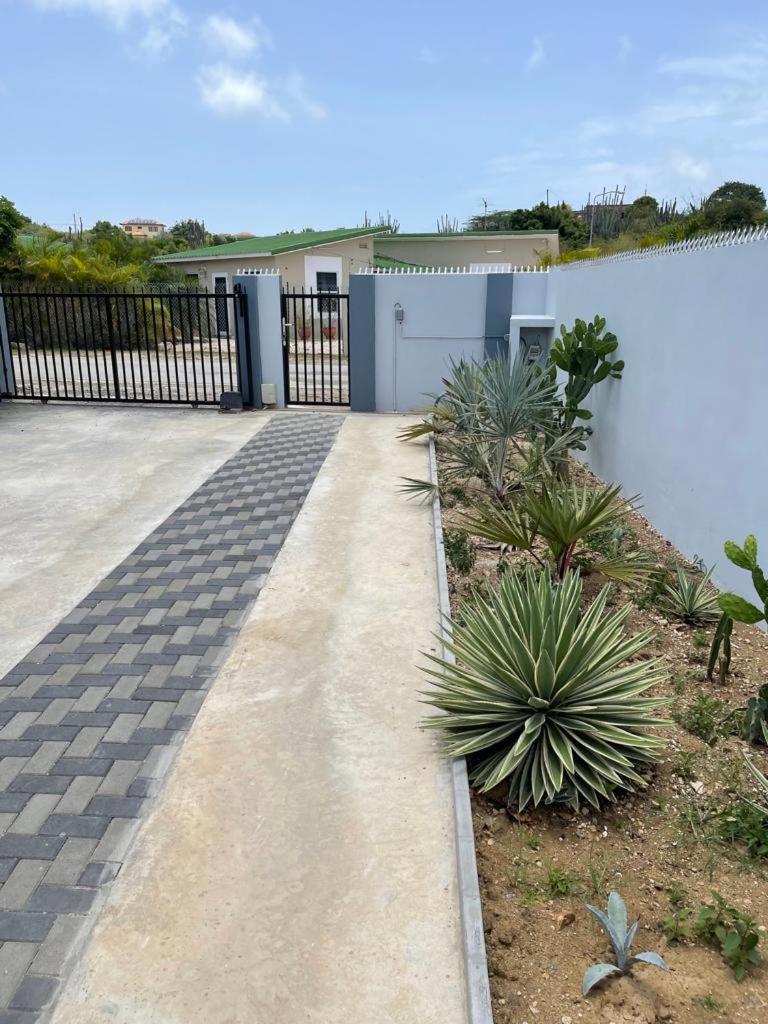 Villa Susanna 3 Bedroom 2 Bathroom House Sleeps 6Plus Willemstad Luaran gambar